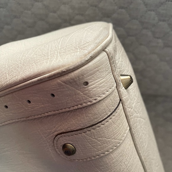 Bean Pole Handbag - Picture 4 of 9